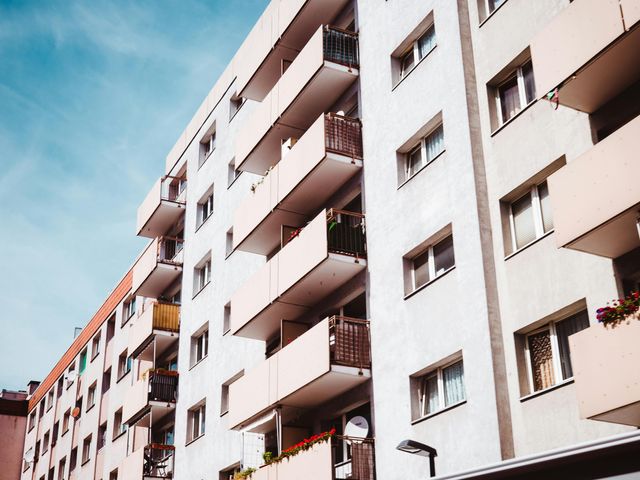 "Housing First Esslingen" bringt mit Unterstützung des Landes wohnungslose Menschen schneller in Wohnraum